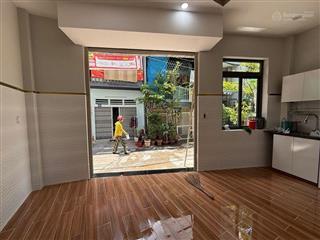 Bán nhà 3 tầng. hẻm xe hơi. căn hô dịch vụ 7 phòng cho thuê. quận 11