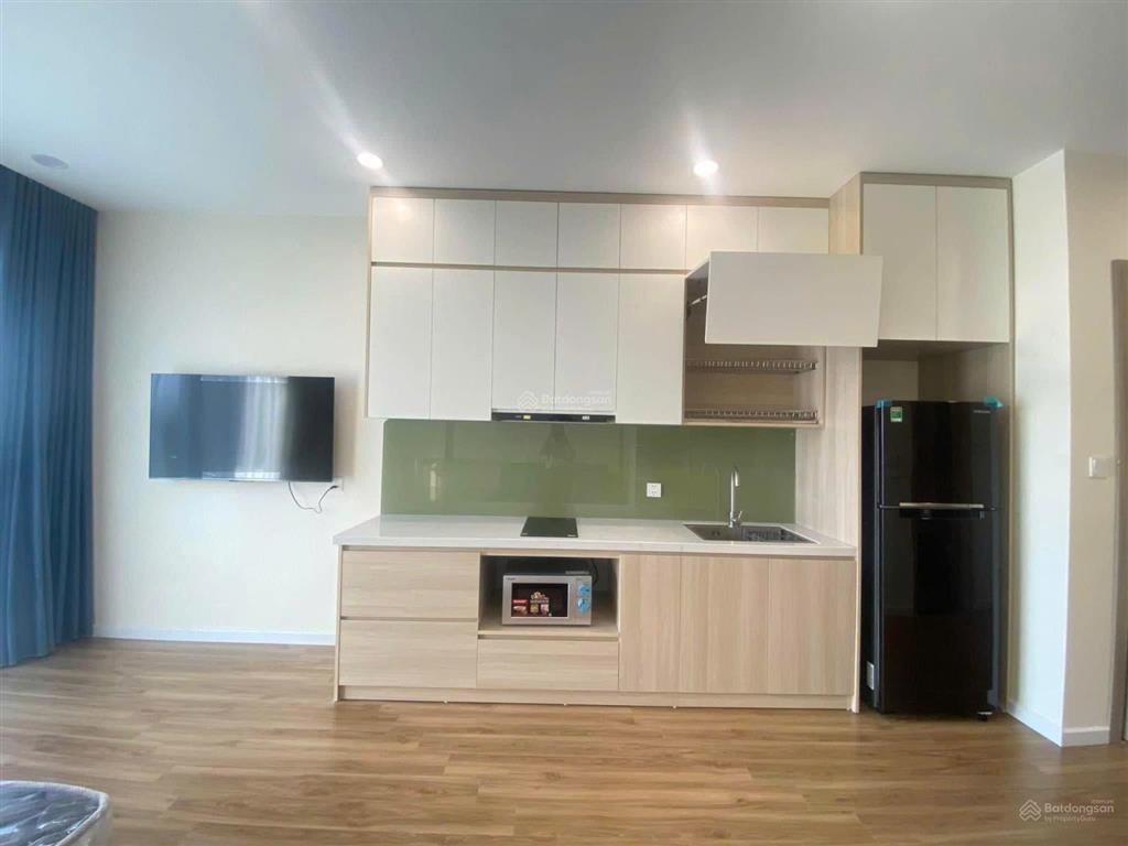 Bán căn hộ 2 pn chung cư trinity tower. tầng trung đẹp diện tích 68m2 view hồ green bay. giá 6 tỷ