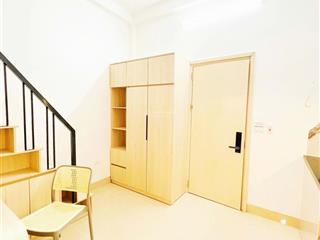 Chính chủ bán căn ccmn đường yên hoà, diện tích 32m2 sổ đỏ riêng. giá 1,8 tỷ