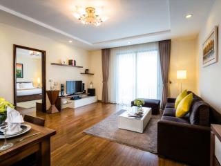 Bán căn hộ tòa n03  t3 dt 130m2 3pn2vs full nội thất đẹp, ban công mát view hồ điều hòa