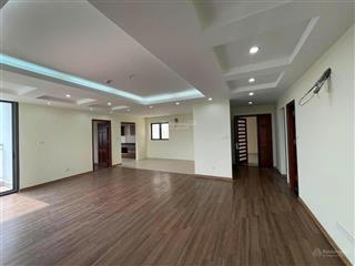 Bán nhanh căn hộ tòa n01  t2 ngoại giao đoàn. dt 135m2, 4pn2vs, tầng trung, giá hợp lý