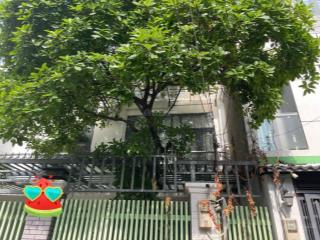 Biệt thự phố ngang 8mx18m, hồ cá koi, full nội thất italia, khu dân trí cao quận 7, chỉ 15.x tỷ