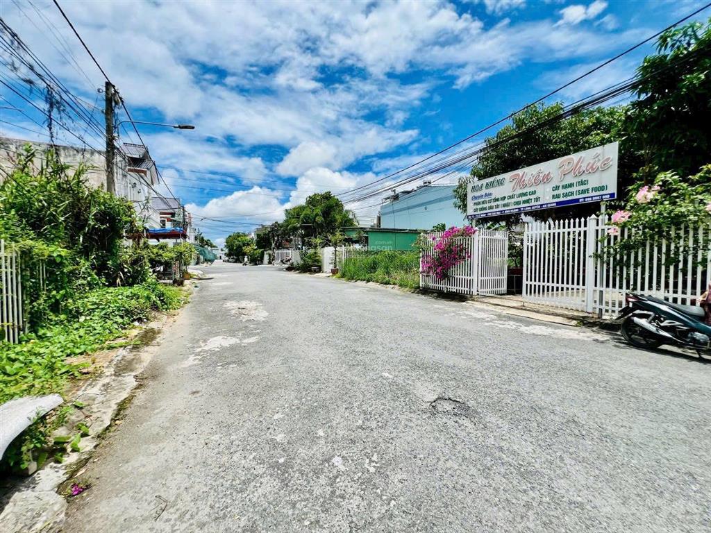 Bán nhanh cặp nền mặt tiền đường lê hoàn  khu sao mai tp long xuyên 157m2, vị trí đẹp, giá hấp dẫn