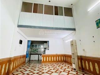 Nhà shr 4x10  2 lầu  2 pn  3 tỷ hơn