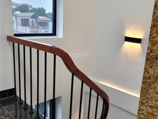 Mặt phố quán thánh, hiếm ba đình  lô góc  thang máy  6 tầng, 6pn, 55m2 chỉ 36 tỷ