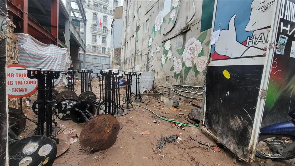 Đất vàng phố mã mây mặt tiền 5.6m, 2 mặt phố hiếm có giữa trái tim phố cổ!