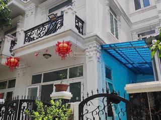 Bán nhà khu villa anh đào  sát đường hả huy giáp  gần gò vấp  68m 4 tầng ( 5.8m x 12m) mt 7m ..