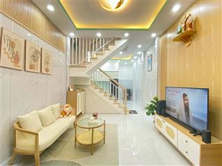 Kẹt tiền bán nhà đường đặng văn ngữ ,phú nhuận dt 50m2 , hđ cho thuê 20tr/th , giá 2ty980  vân