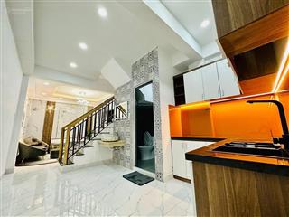 Chính chủ bán nhà đường hoàng hoa thám p5 phú nhuận 70m2=3ty220 , hđ cho thuê sẵn 15tr/th  xem