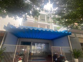 Nhà phố sát trường học  khu sầm uất, kinh doanh, cực tốt.  mr đức 0366 883 ***