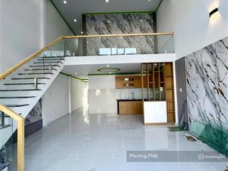 Giảm 300tr, bán gấp nhà 1 trệt 1 lửng đúc kiên cố sân xe ôtô gần cây xăng 26, tt 400tr nhận nhà ở