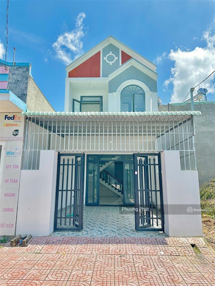 Bán gấp nhà 1 trệt 1 lầu sân xe ôtô ngay kdc lavender city gần công viên dự án thoáng mát