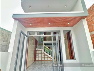 Bán gấp nhà góc 2 mặt tiền sổ riêng thổ cư 100% thuận tiện kinh doanh gần chợ cổng sau cty changsin