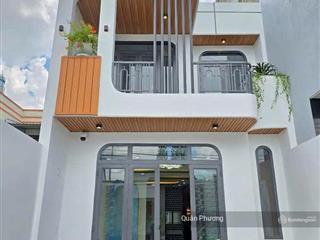 Bán gấp nhà 1 trệt 1 lầu sổ hồng riêng thổ cư 100% gần cây xăng 75, tt 500tr nhận nhà ở ngay