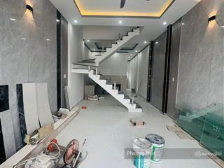 Bán gấp nhà 1 trệt 1 lầu sân xe hơi ngay cuối đường đồng khởi, tt 600tr nhận nhà ở ngay