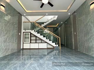 Bán gấp nhà đang hoàn thiện chính chủ sổ riêng thổ cư 100%, ngay gần cây xăng đức hưng biên hòa
