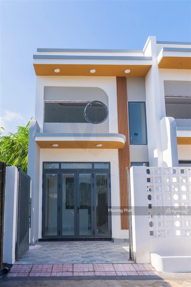 Chỉ 550tr nhận ngay nhà 1 trệt 1 lửng đúc sân xe hơi sát bên trường tiểu học thạnh phú