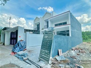 Bán gấp lô góc 2 mặt tiền nở hậu sổ riêng thổ cư ngay trường thcs thạnh phú, tt 500tr sở hữu ngay