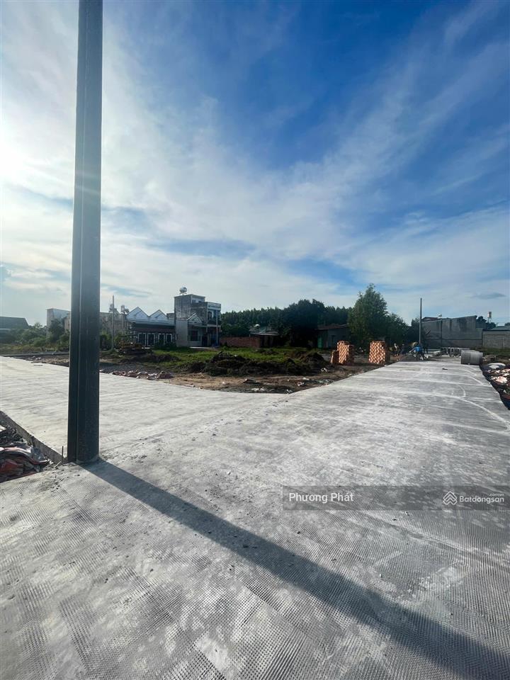 Bán gấp đất sổ riêng thổ cư 100% gần chợ tân bình ngã 4 bến cá, tt 268tr sở hữu được ngay