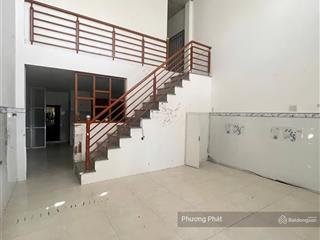 Cho thuê gấp nhà 1 trệt 1 lửng sân xe hơi ngay kdc lavender, gần trường tiểu học thạnh phú