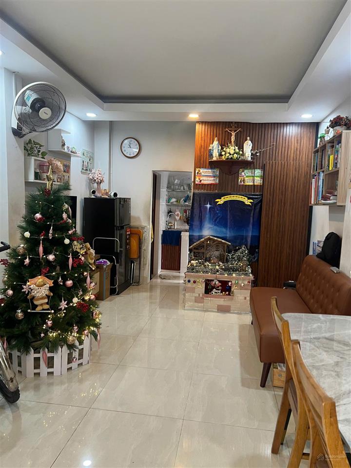 Bán nhà trần văn đang, phường 11, quận 3  18,2m2  1 lầu  2pn