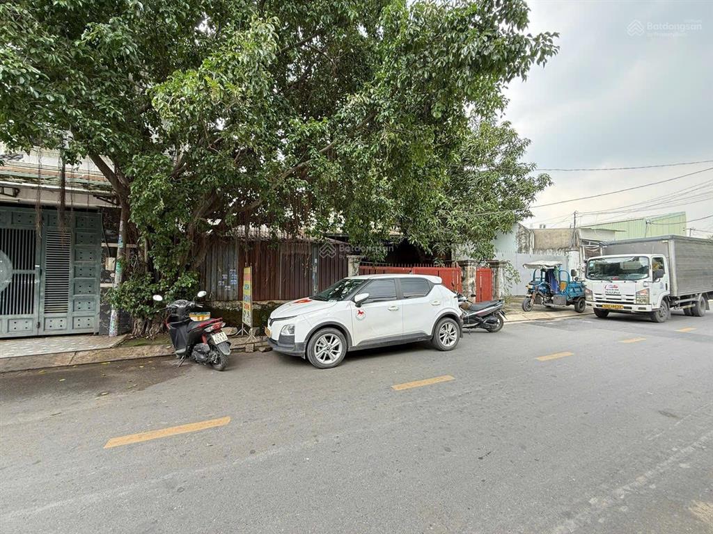 368 m2 đất mặt tiền to như mặt trống gần chợ, gần ubnd, đầu tư là lời!