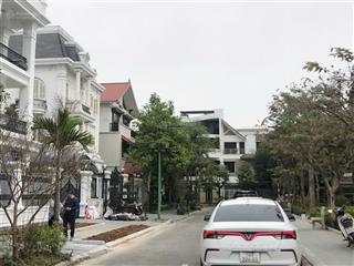 Bán nhà khu phân lô việt hưng long biên dt rộng 100m2,mt khủng 6m,vỉa vè, ôtô tránh,kinh doanh đỉnh