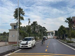 Bán nhà thạch bán dt rộng 90m2, 4 tầng, mt 6m, ô tô tải qua nhà, ngõ trước nhà 8m, giá 12.450 tỷ