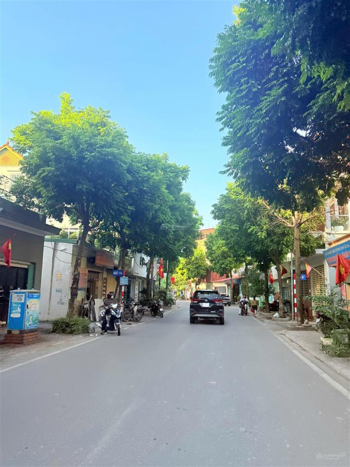 Bán lô đất 140m2 gần trường chu văn an lê quý đôn vinhomes long biên và đô thị việt hưng