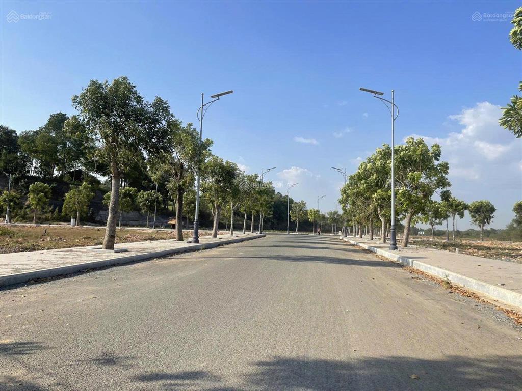 Nền biệt thự view trực diện sông dt 238m2 14x17 sổ sẵn, giá chỉ 18,5 triệu/m2 bao thuế phí