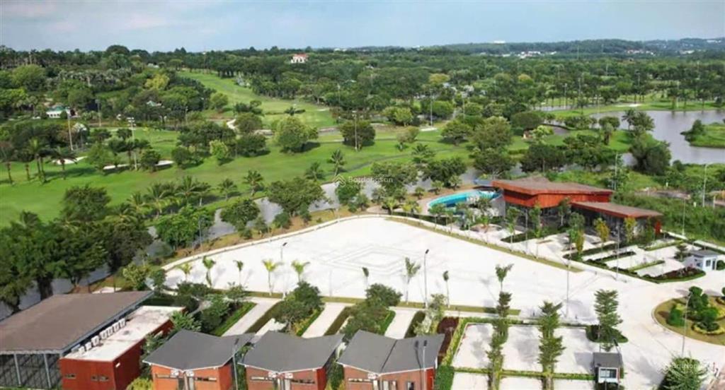 Nền biệt thự view kênh khu trung tâm phú gia dt 240m2 giá chỉ 4,6 tỷ bao hết thuế phí, có sổ sẵn