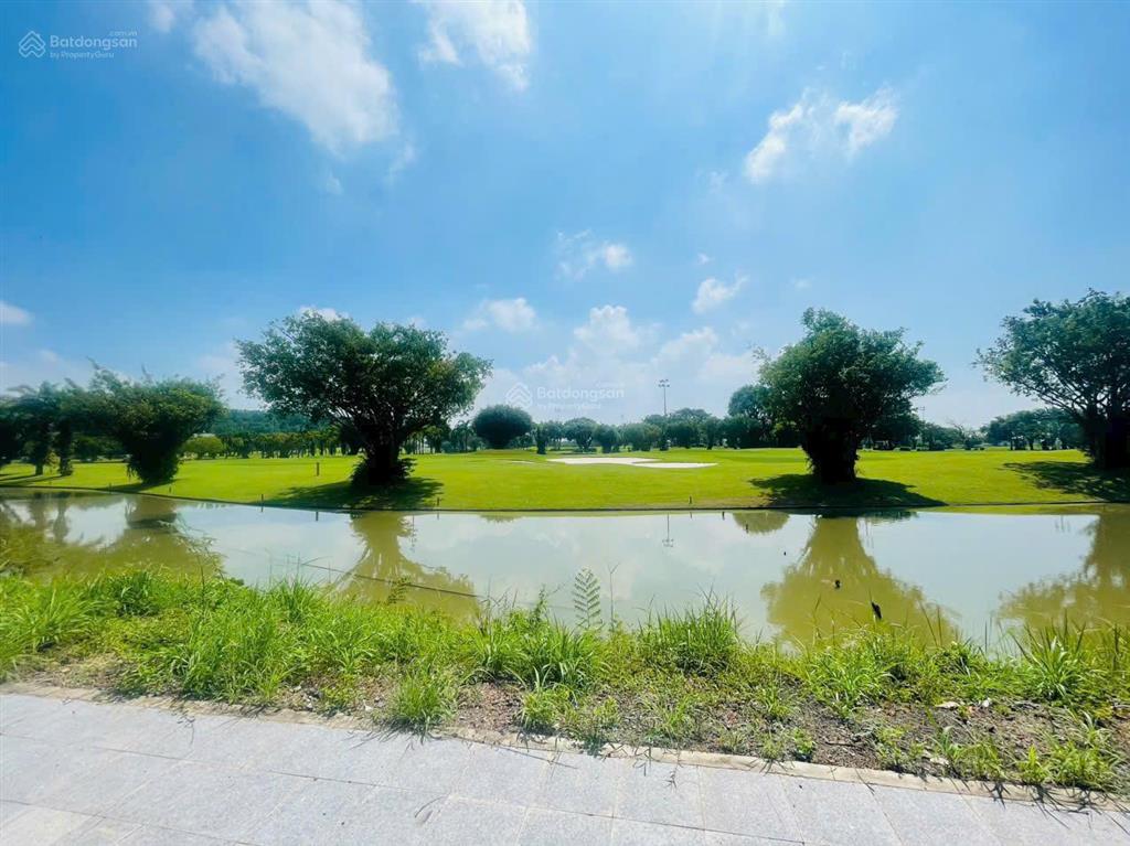 Nền biệt thự view kênh khu trung tâm phú gia dt 240m2 giá chỉ 4,6 tỷ bao hết thuế phí, có sổ sẵn