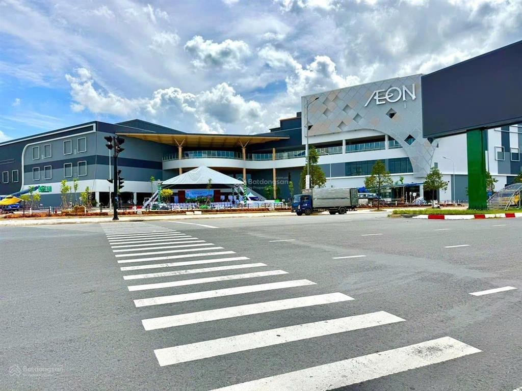 Bán gấp 1 nền đất thổ cư dt 5x20 giá 2tỷ2, ngay aeon tân an 400m, sổ riêng công chứng