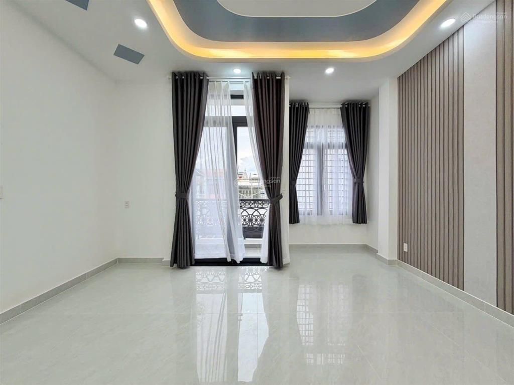 Siêu phẩm nhà phố bề ngang 5m ngay đặng minh khiêm, q11  65m2. 1 trệt 2 lầu. đường 6m