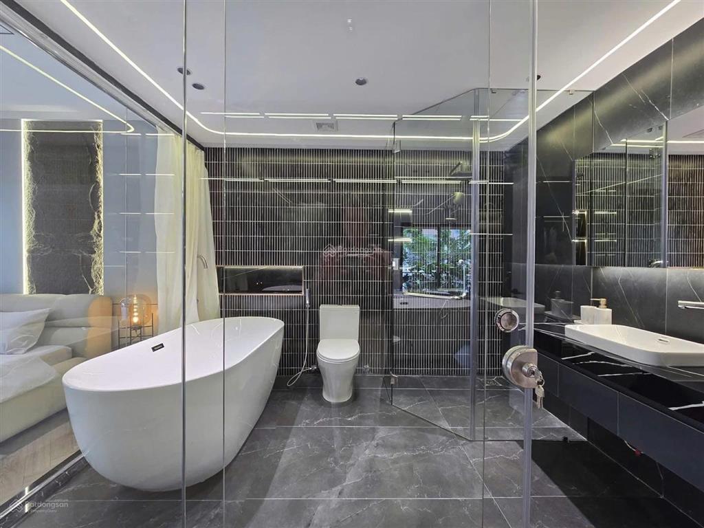 Cách park mall chỉ 1 phút nằm ngay phạm thị tánh, q8, 108m2, đường 8m xe hơi tận cửa