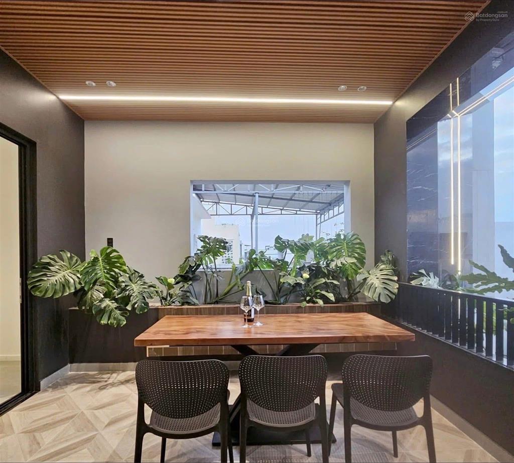 Cách park mall chỉ 1 phút nằm ngay phạm thị tánh, q8, 108m2, đường 8m xe hơi tận cửa