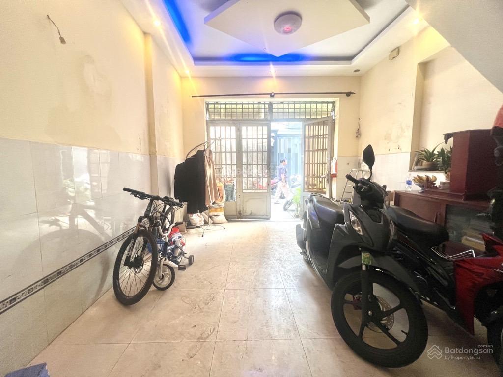 Bán nhà xô viết nghệ tĩnh bình thạnh, gần cầu thị nghè , 4,3x13m2 nhỉnh 6tỷ ( 4phòng ngủ)