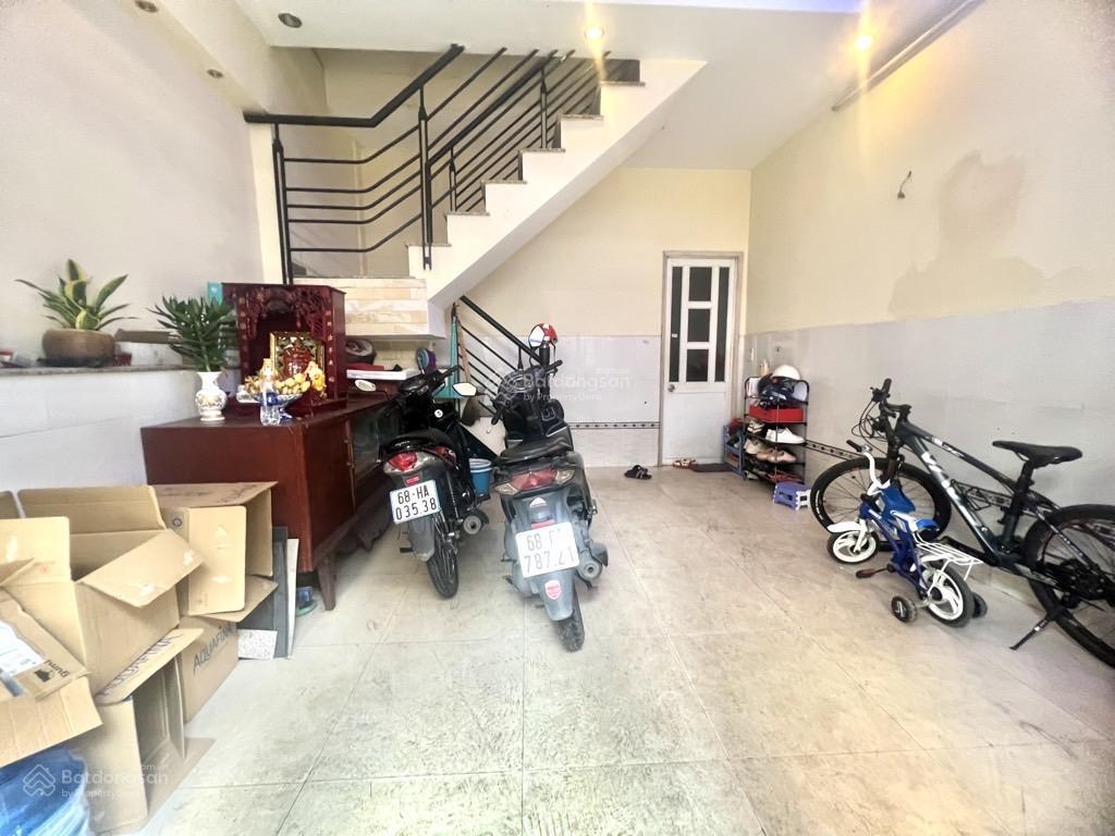 Bán nhà xô viết nghệ tĩnh bình thạnh, gần cầu thị nghè , 4,3x13m2 nhỉnh 6tỷ ( 4phòng ngủ)