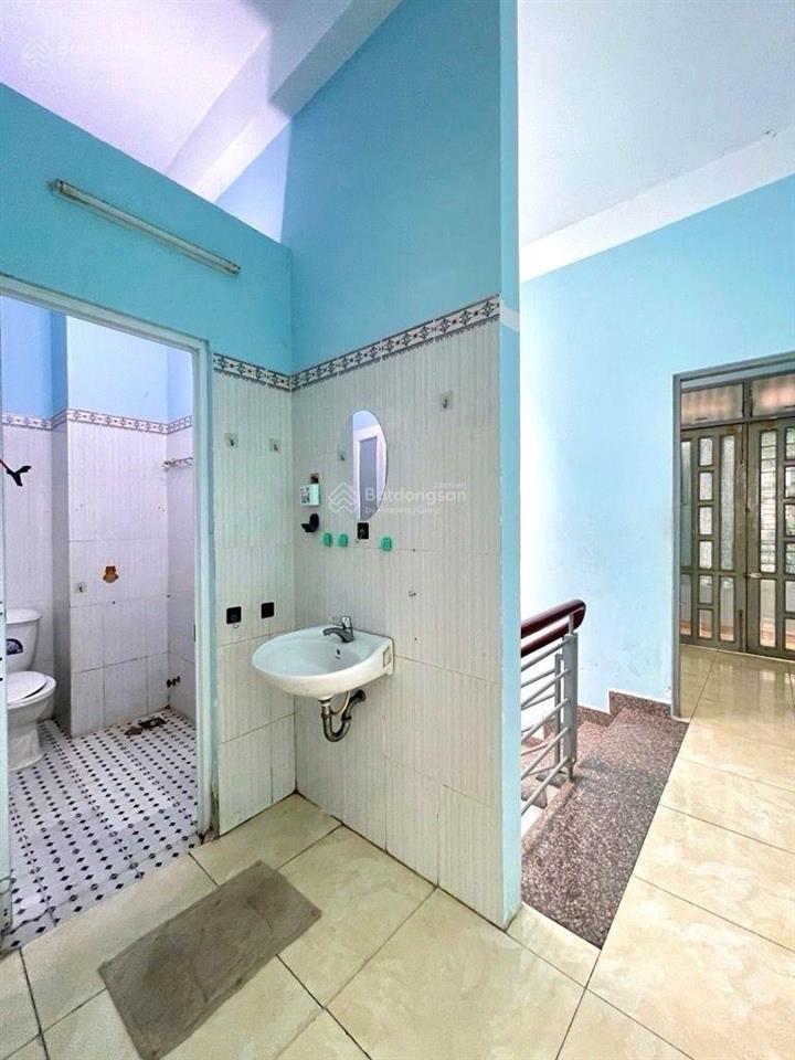 Bùi đình tuý  bình thạnh, 4,5x10 chỉ nhỉnh 6tỷ , 2 phòng ngủ  sơn mới ở được ngay