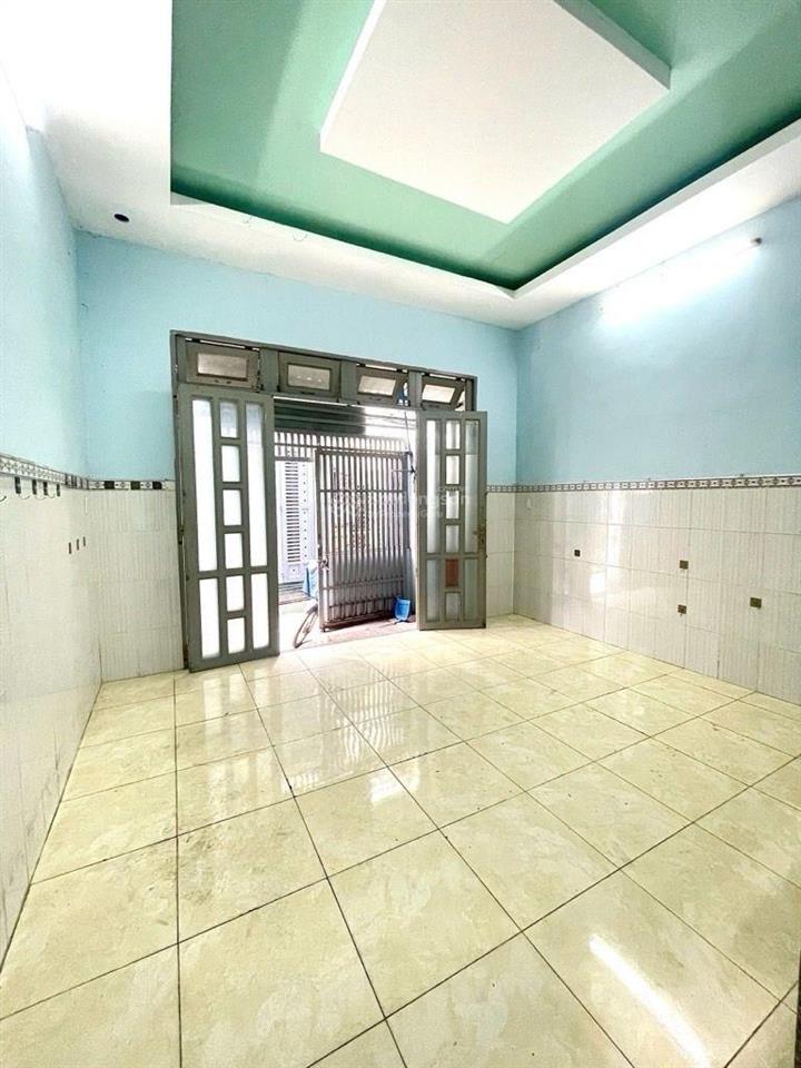 Bùi đình tuý  bình thạnh, 4,5x10 chỉ nhỉnh 6tỷ , 2 phòng ngủ  sơn mới ở được ngay