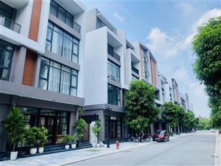 Thua lỗ cần bán gấp căn liền kề 112m2, xẻ khe, siêu đẹp