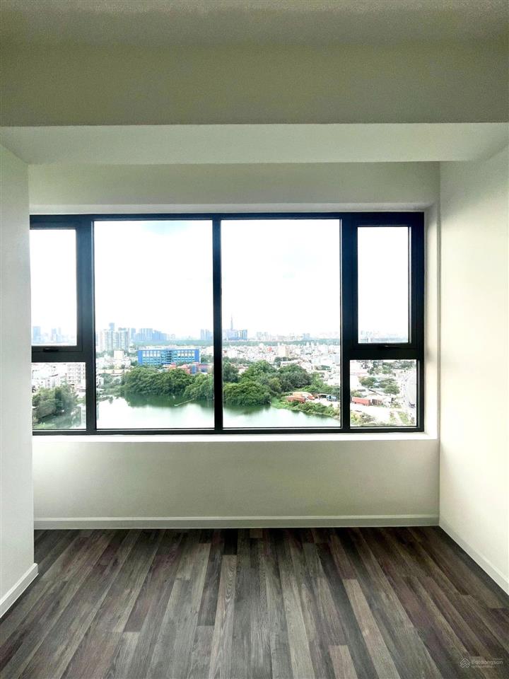 Bán căn hộ tầng cao  3pn, 3wc  diện tích 137m2  view đẹp toàn cảnh  ascent lakeside, q7