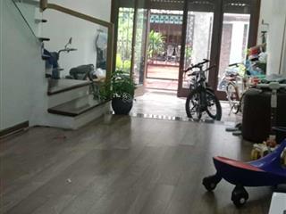Bán nhà, đường ô tô 7 chỗ, đủ tiện ích, sổ đỏ vuông