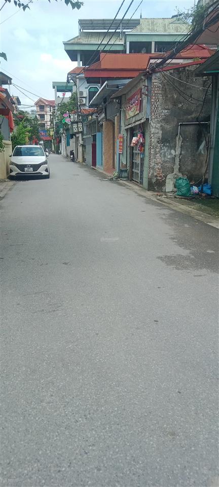 Ô tô dừng đỗ, mặt tiền kinh doanh, sổ đỏ vuông