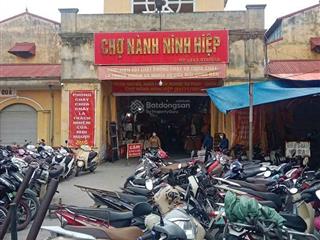 Nhà 4 tầng chợ lành ninh hiệp kinh doanh, dòng tiền 350tr/1năm, sổ đỏ vuông