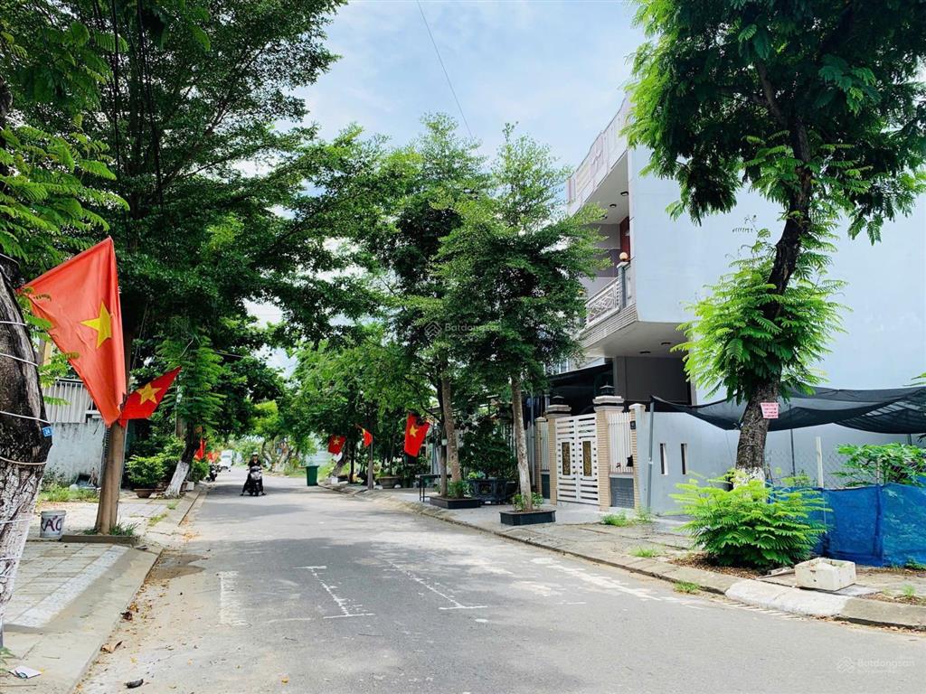 Cần bán nhà 3 tầng mặt tiền đường ỷ lan nguyên phi.  0986 289 ***
