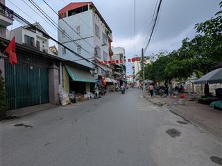 Rất hiếm  bán đất tặng nhà 58m chỉ 4 tỷ  ngõ thông, oto đỗ cửa, tiện ích vô vàn