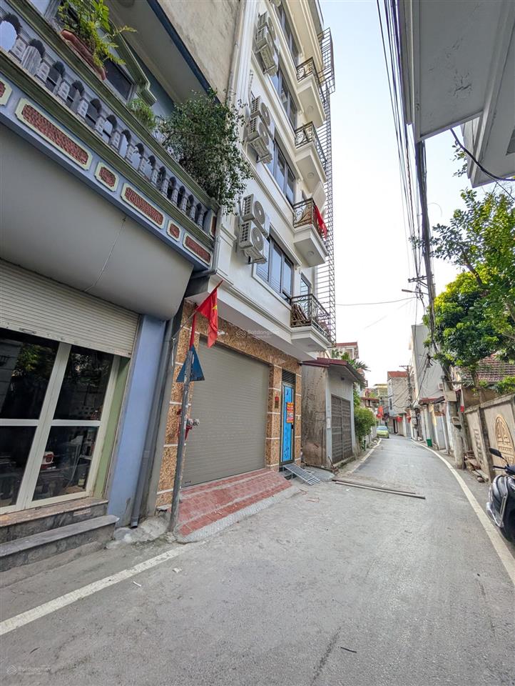 Chỉ 1 căn duy nhất lô góc đối diện đại học thành đô 5 tầng chỉ 4,4 tỷ