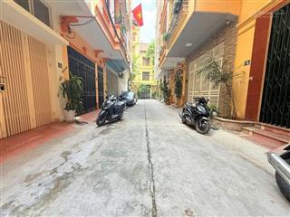 Trung tâm cầu giấy  nhà phân lô ôtô tránh đỗ  50m2  19 tỷ (mót bán)