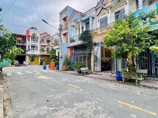 Bán gấp căn nhà đẹp giá rẻ ngay khu dân cư quy hoạch đẹp giá rẻ hơn hàng xóm 300tr